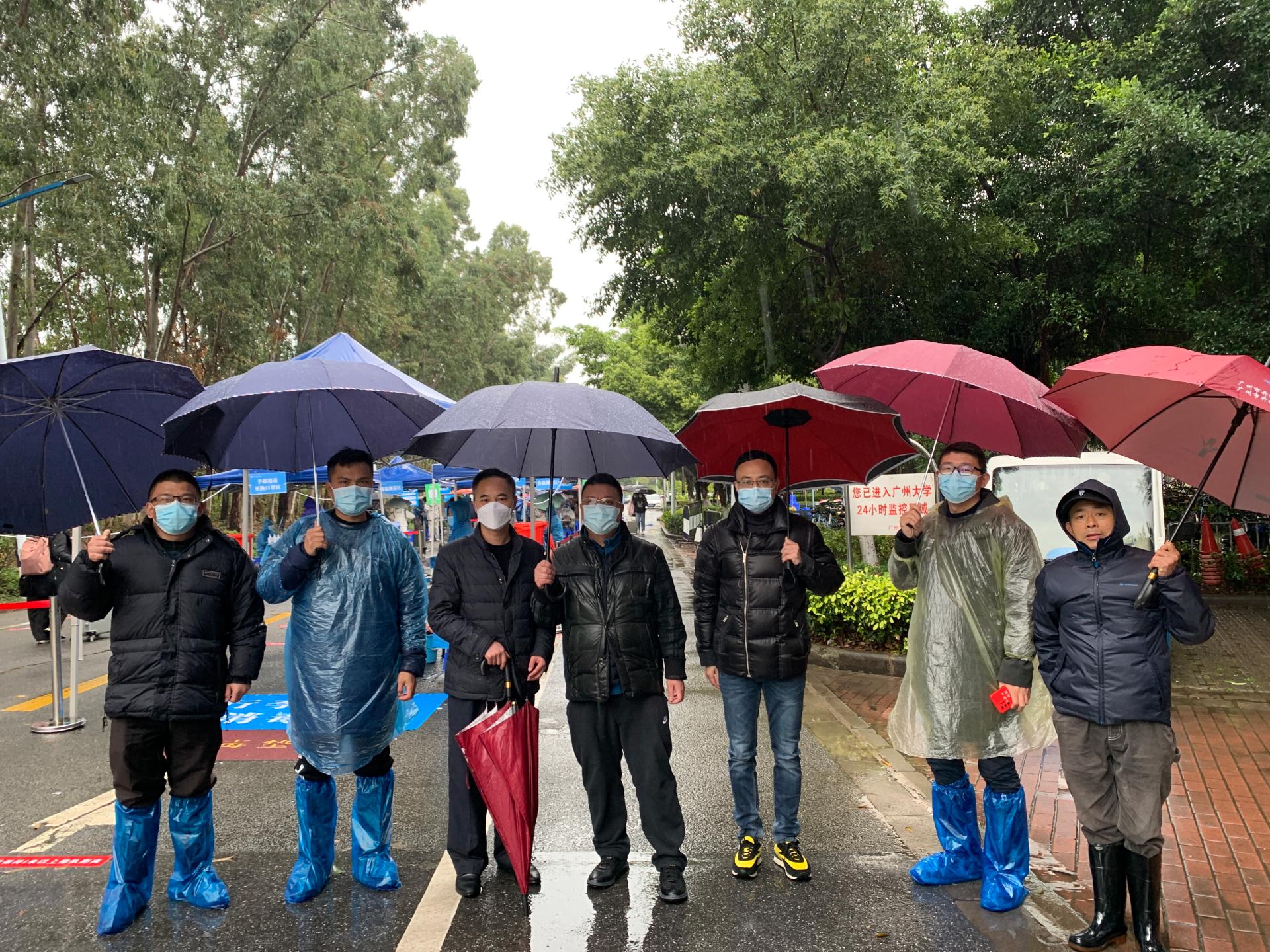 春满广大学子返校进行时
