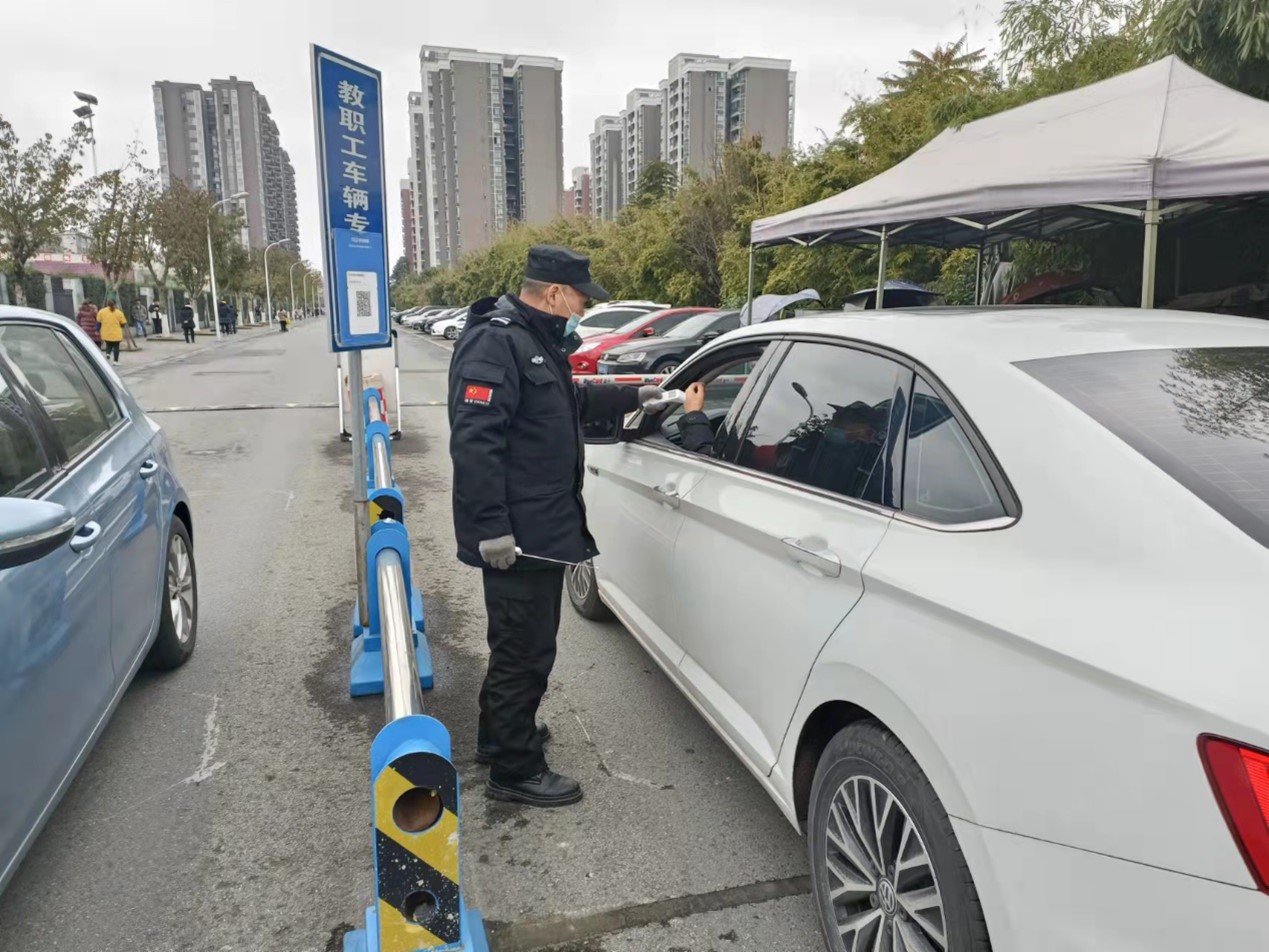 没有硝烟的战场做有温度的“战疫”卫士