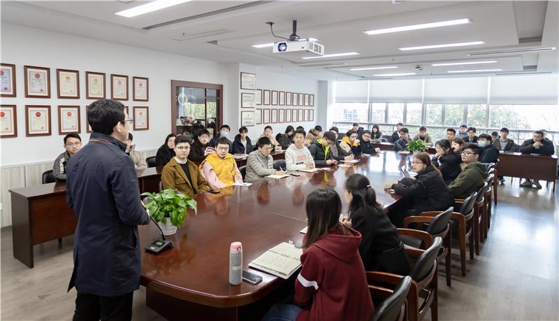 机械与动力工程学院召开新学期学生党支部书记会议