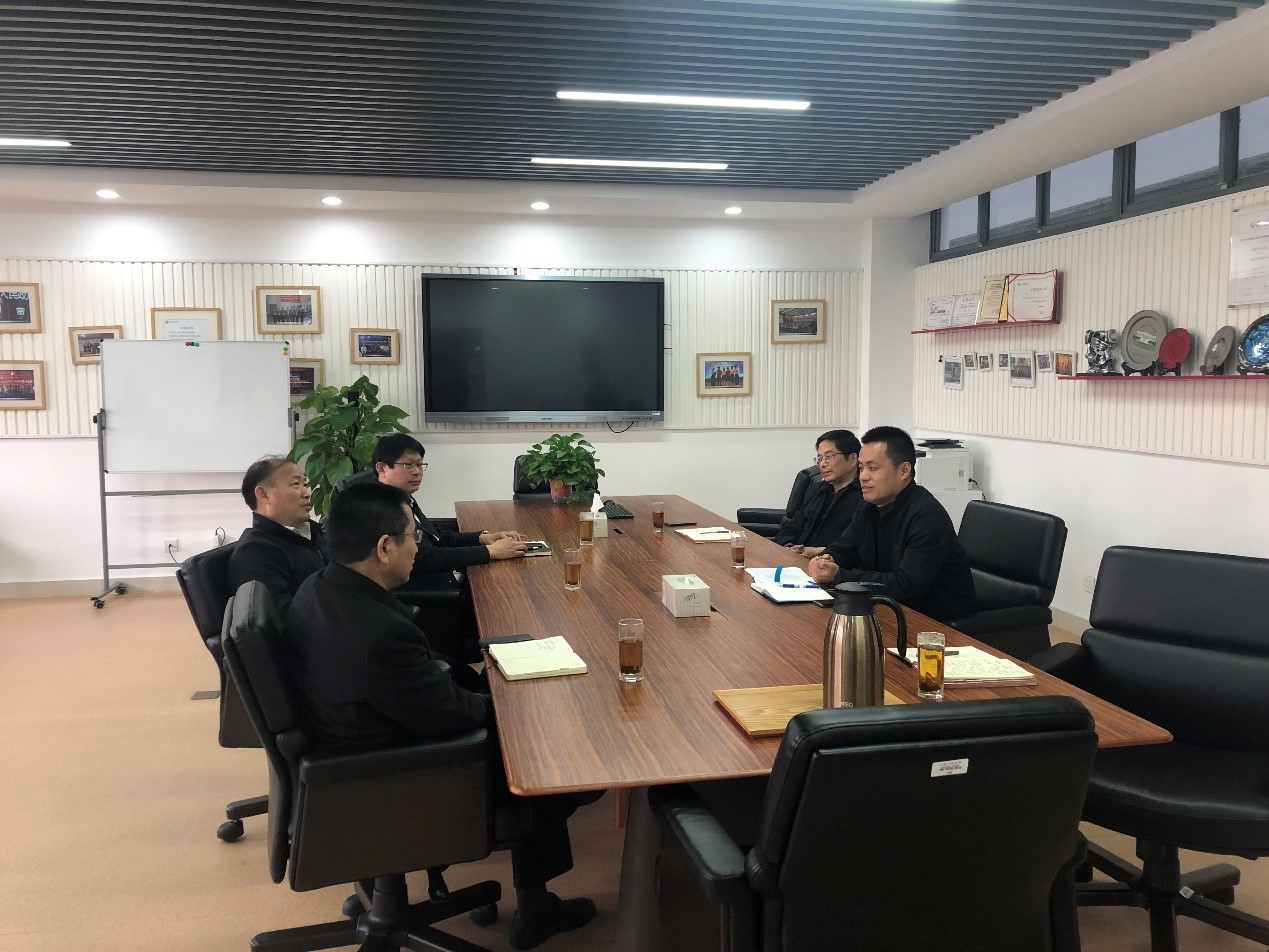 校领导走访调研商学院