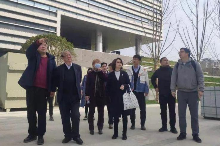 材料科学与工程学院丁文江院士一行前往张江科学园参观座谈