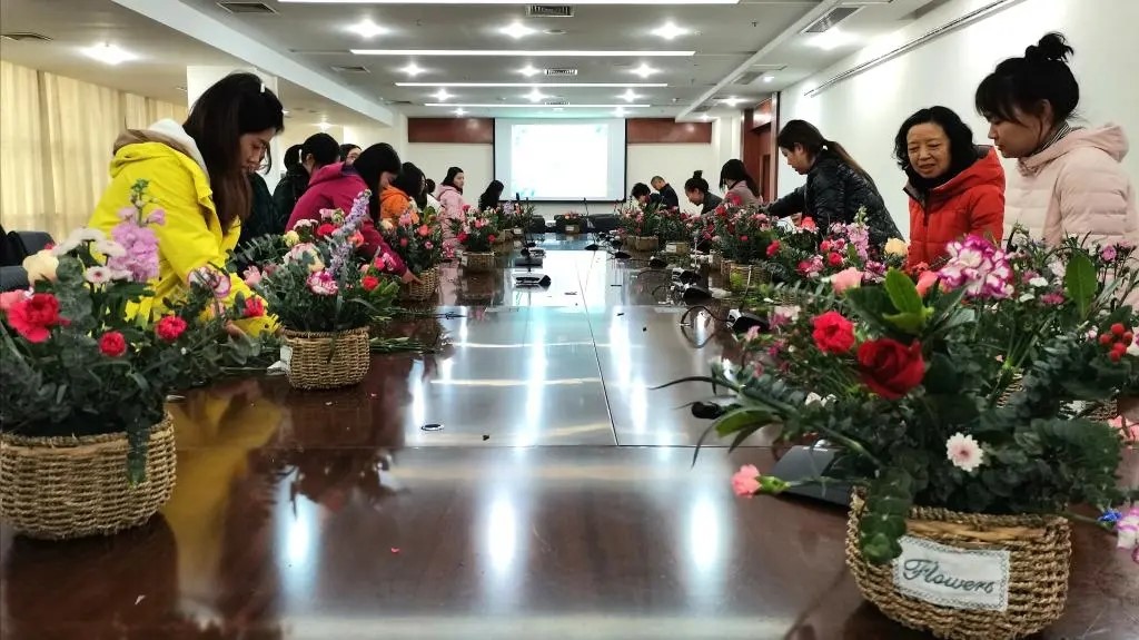 【校史珍档】校史中的“三八”妇女节
