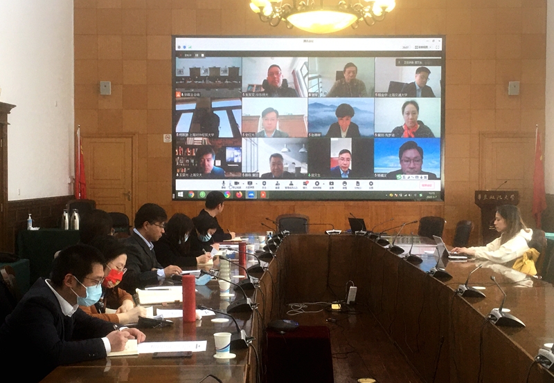 我校举办研究生教育发展专家咨询会