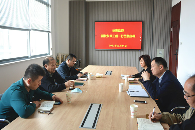 校领导走访调研理学院