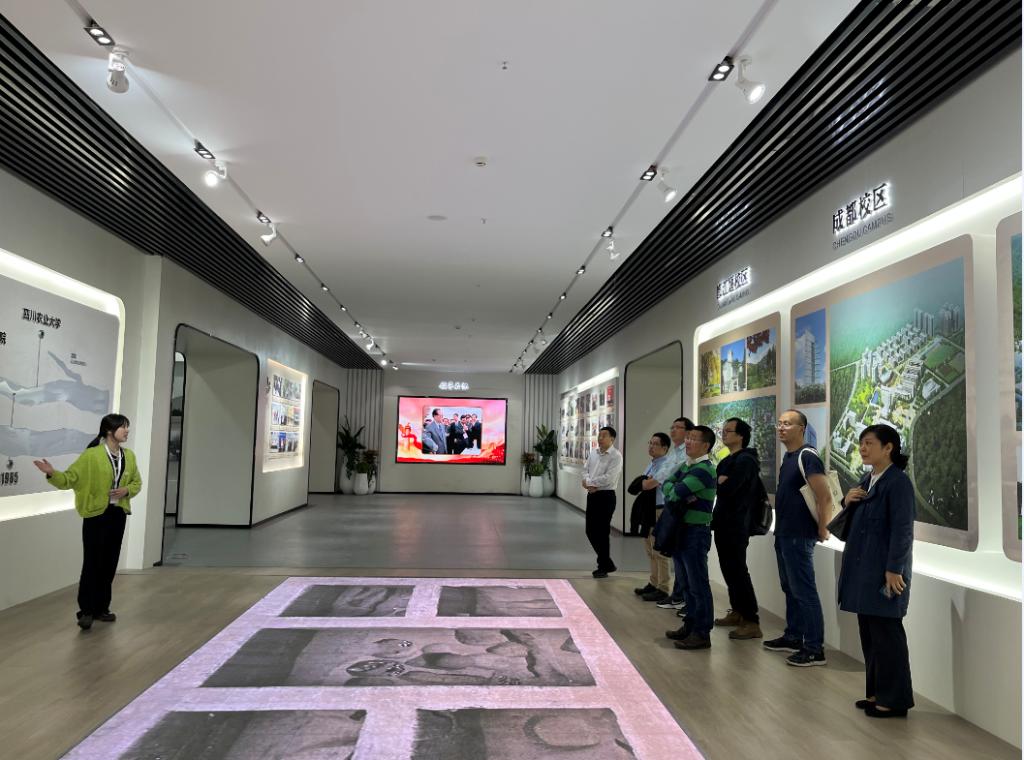 中科院成都生物研究所来校交流研究生培养管理工作