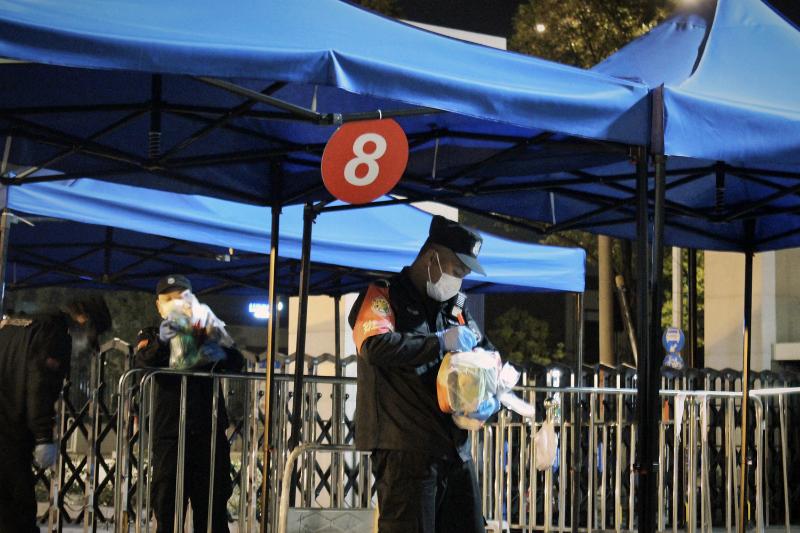 [我的战疫观察]交大同学们别怕，英雄编号9110，来了！