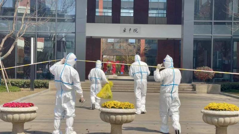 [我的战疫观察]交大同学们别怕，英雄编号9110，来了！