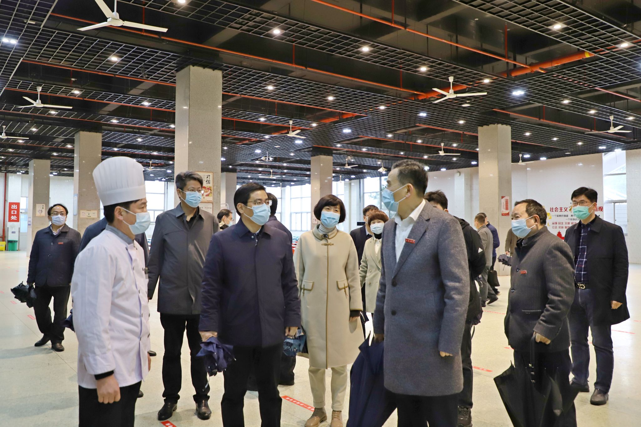 京口区区长贾敬远来校调研常态化疫情防控及应急处置工作