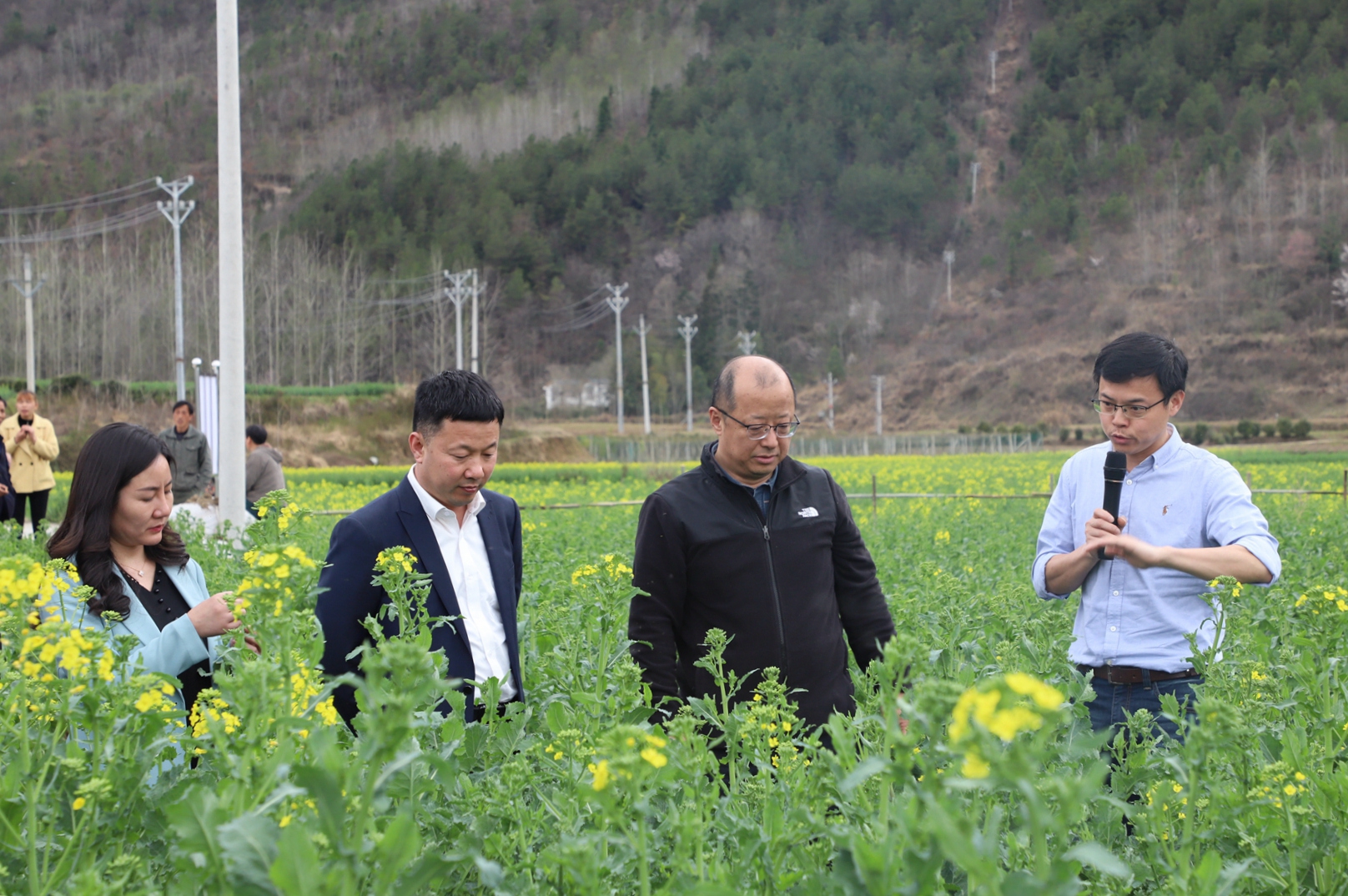 李召虎带队赴建始推进2022年定点帮扶工作