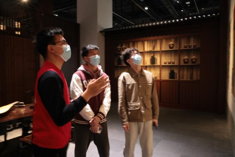 线下显风采，线上展才华｜文博志愿者服务戴敦邦《水浒传》电视剧人物造型画展