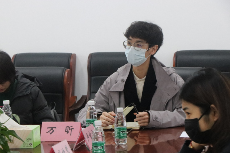 青苗二期学员赴上海各地深入开展基层调研