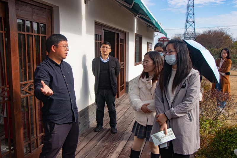 青苗二期学员赴上海各地深入开展基层调研