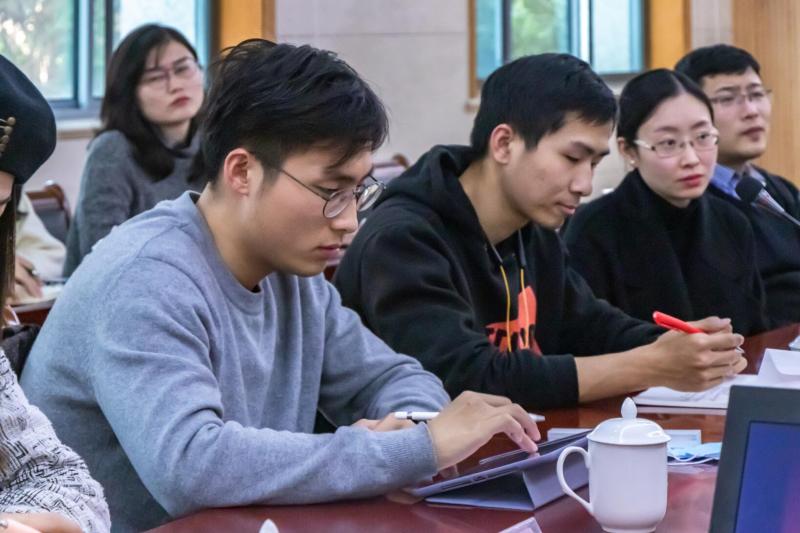 青苗二期学员赴上海各地深入开展基层调研