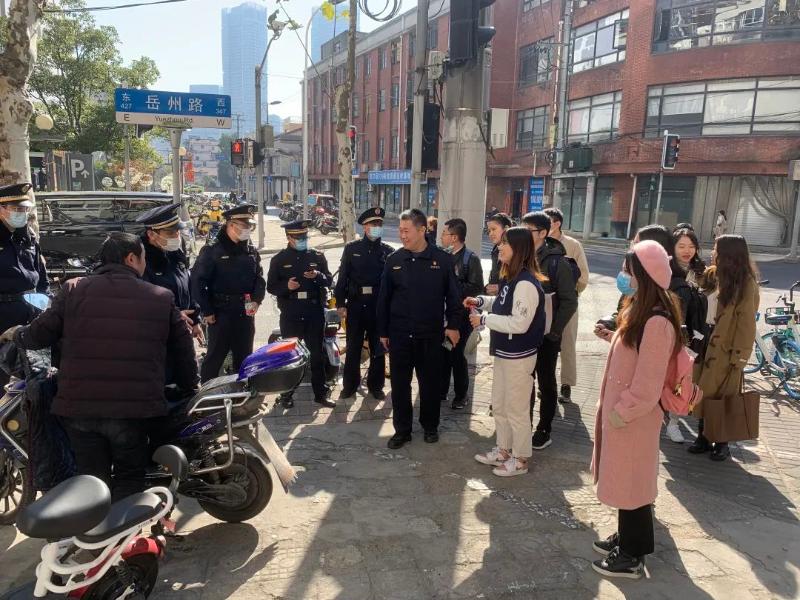 青苗二期学员赴上海各地深入开展基层调研