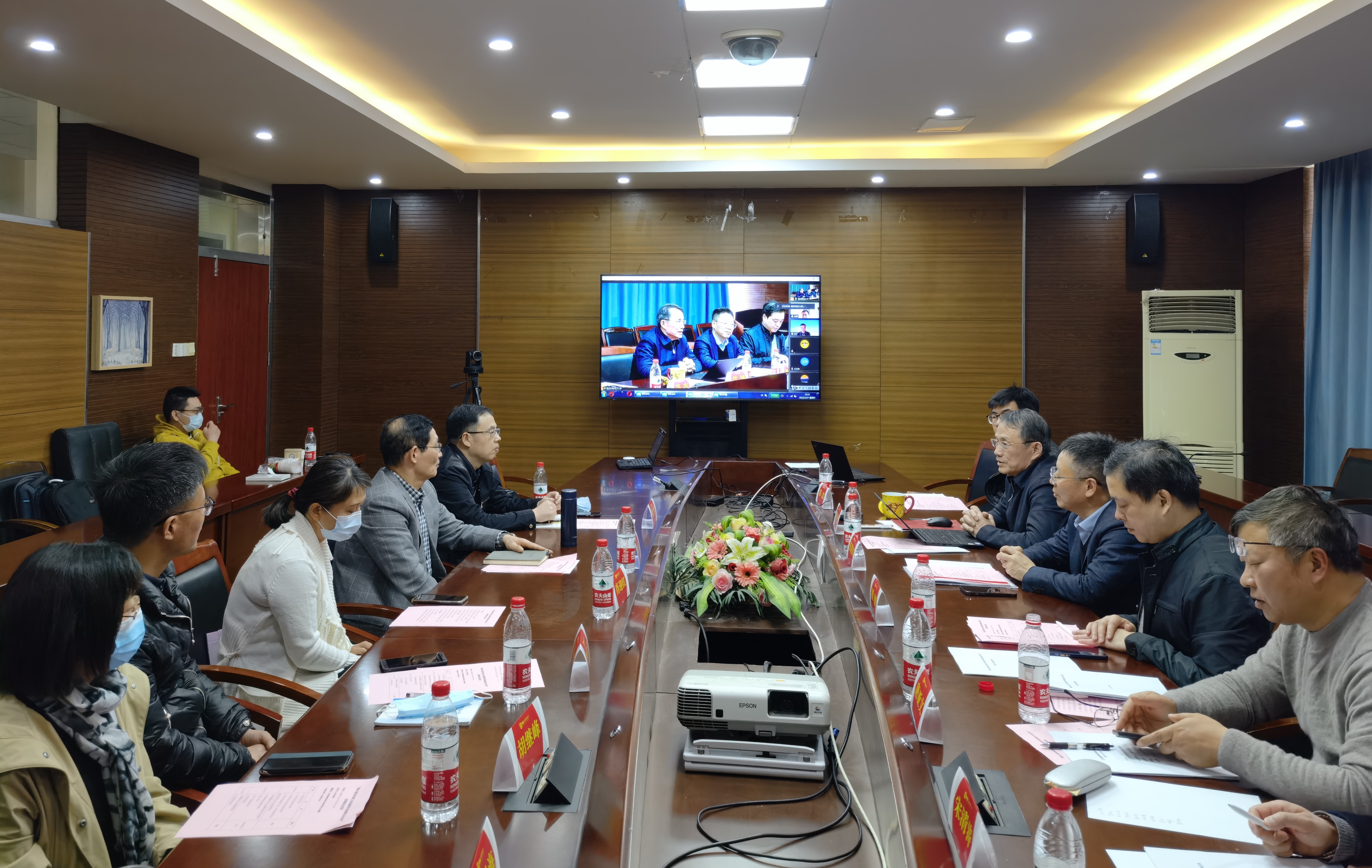 我校召开“智能+虚实结合新工科实践教学系统建设及应用”课题结题验收和成果鉴定会