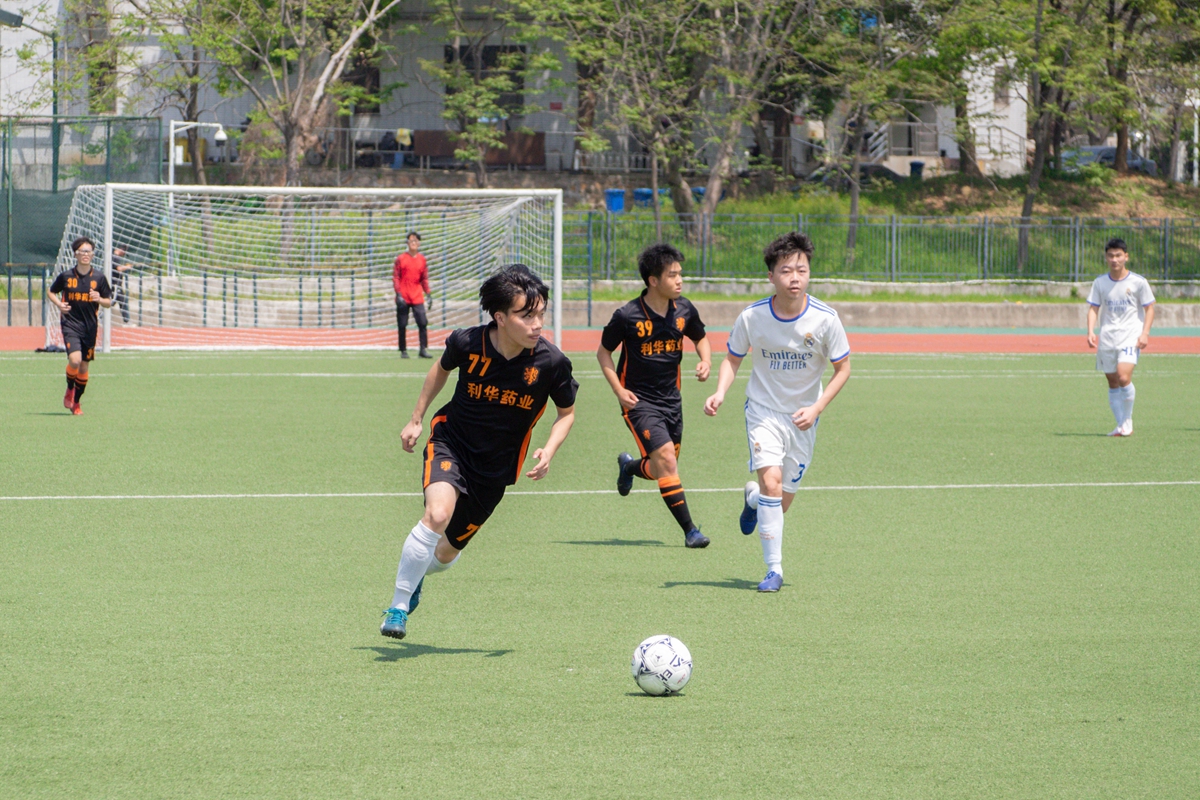 2022“狮子山杯”足球赛（研究生）男足比赛揭幕战火热开打
