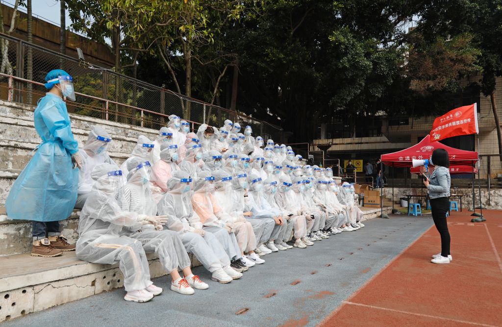 【战疫微故事】她是侨侨志愿服务青年突击队“集结手”