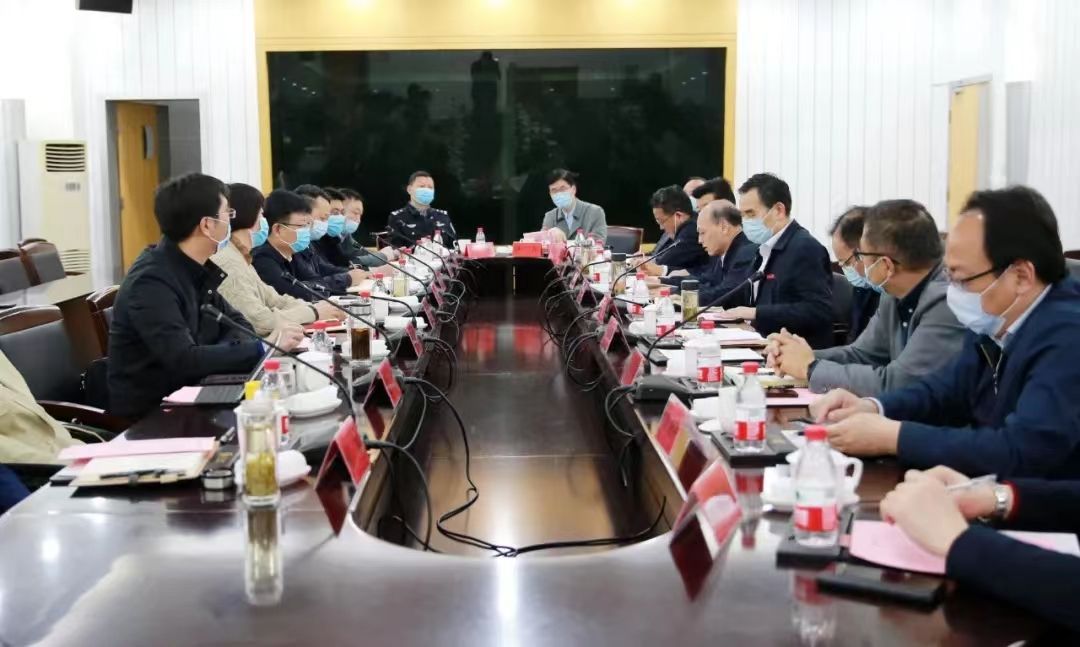 京口区委书记徐申锋来校调研疫情防控工作