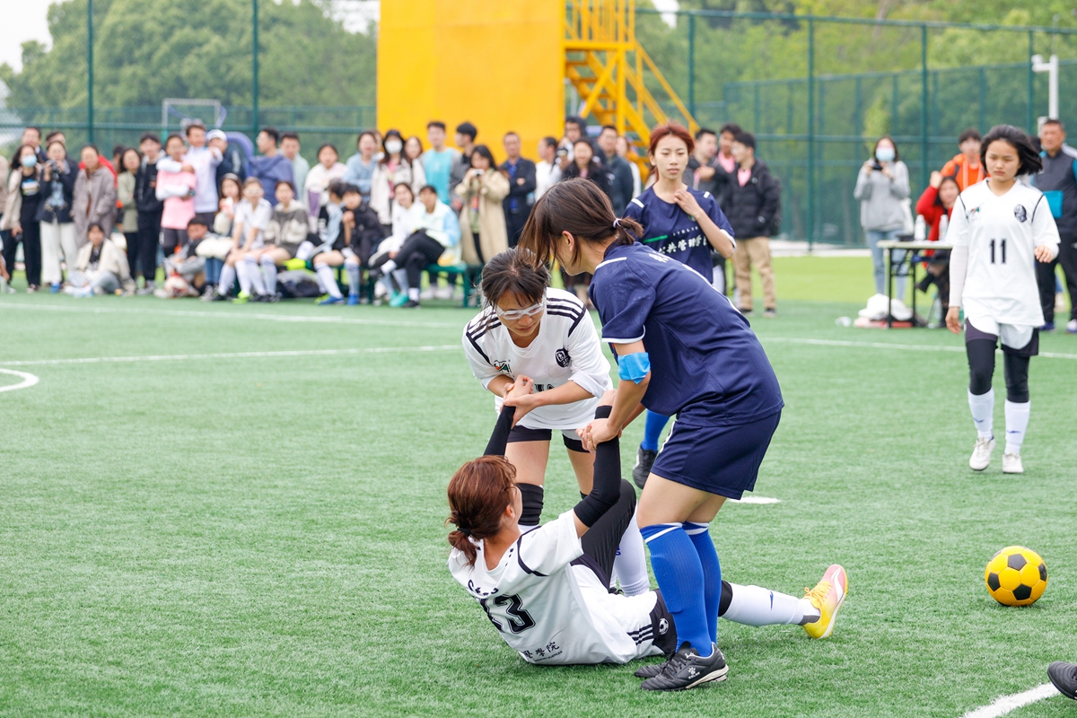 2022“狮子山杯”足球赛（本科生）女足比赛揭幕