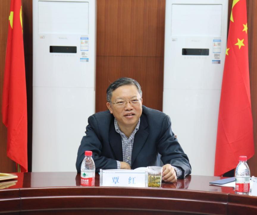 覃红副校长一行到财政税务学院调研座谈