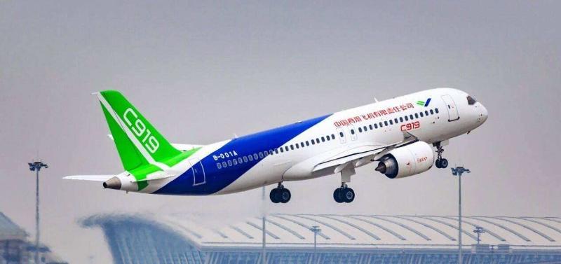 林忠钦校长赴航空航天学院视察指导C919大型客机适航取证试验工作