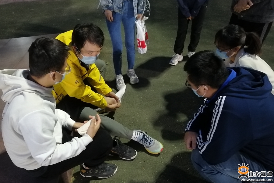 ［培训讲座］齐鲁医院驻洪家楼校区医疗服务队开展“HealthTime”意外伤害应急处置培训活动