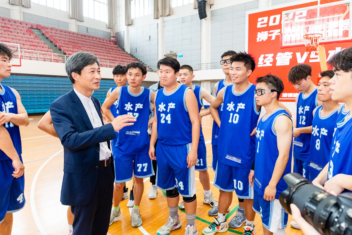 2022“狮子山杯”篮球赛（本科生）男篮比赛揭幕