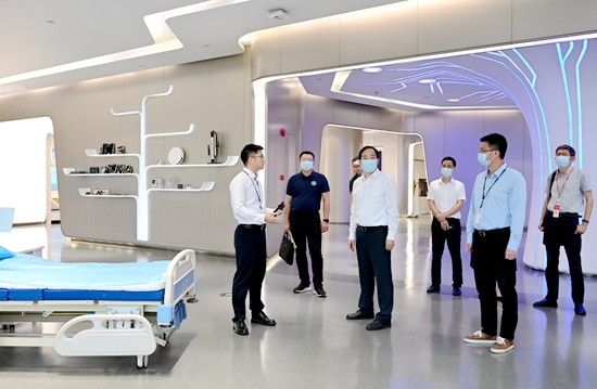 王斌伟书记、刘雅红校长等校领导开展“访企拓岗促就业”专项行