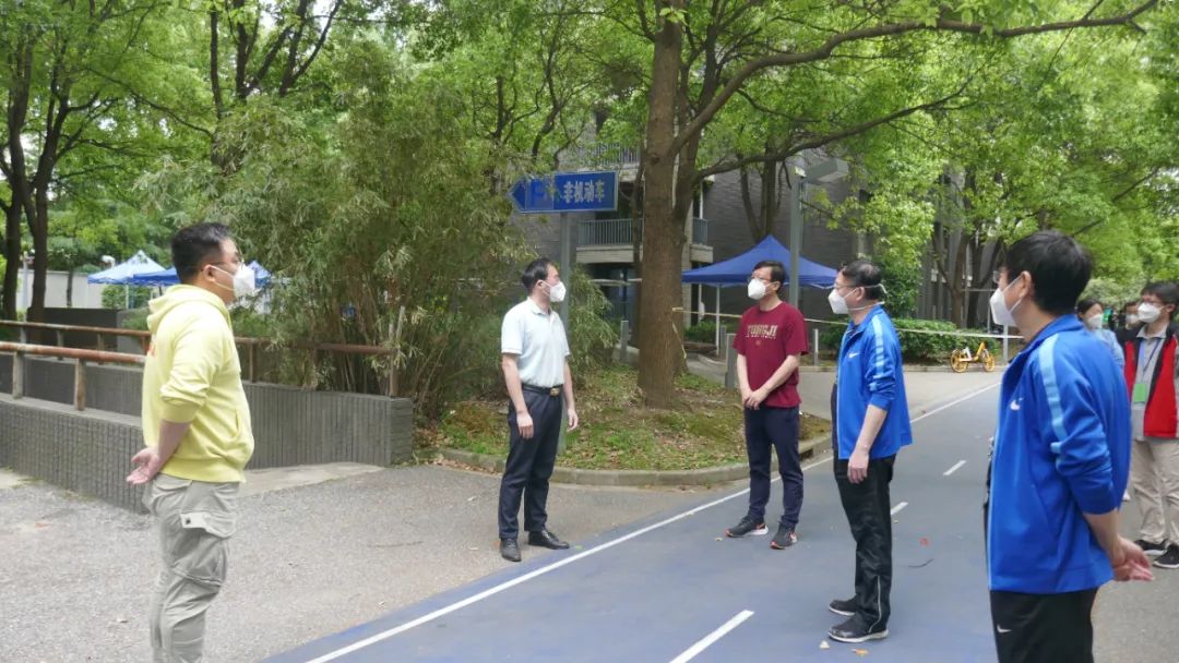 校党委书记方守恩、校长陈杰检查指导疫情防控工作并慰问师生员工