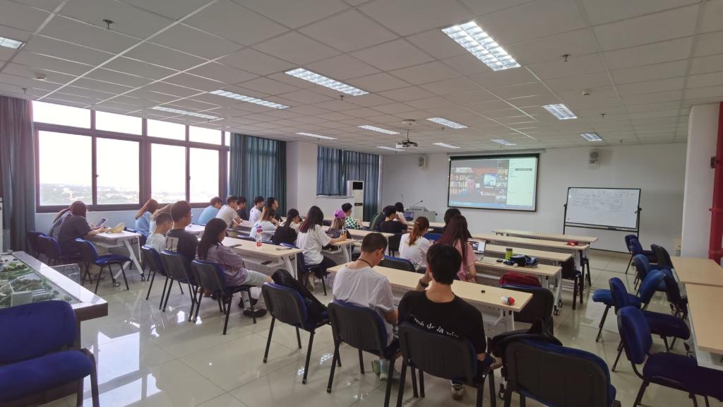 “中外高水平大学学生交流计划”2020级赴澳出国学习安排学生及家长