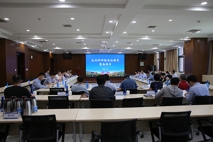 科研院一行来访化工学院调研座谈