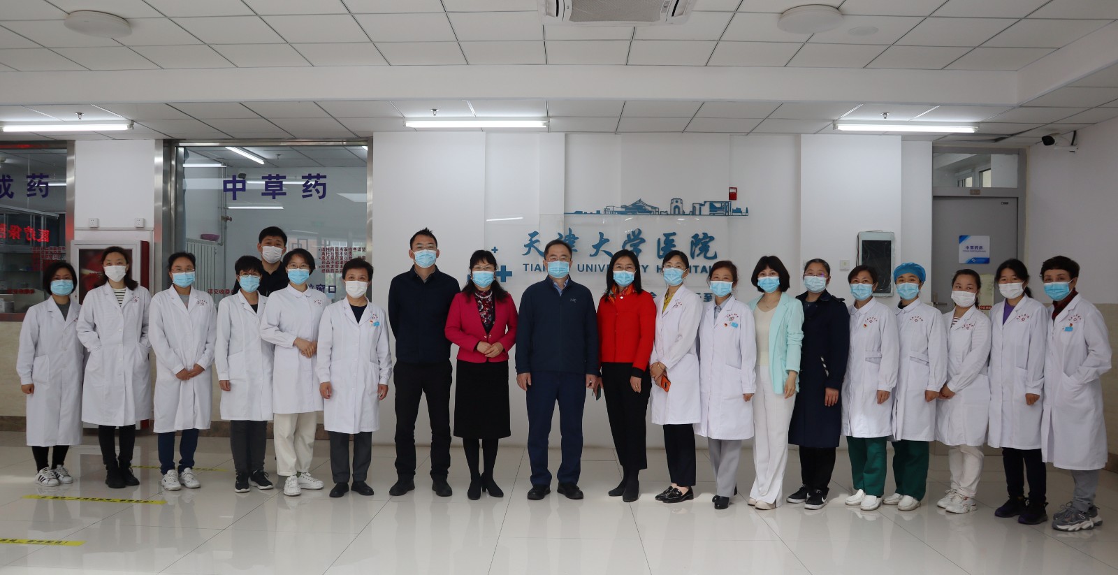 天津大学工会开展护士节专项慰问活动