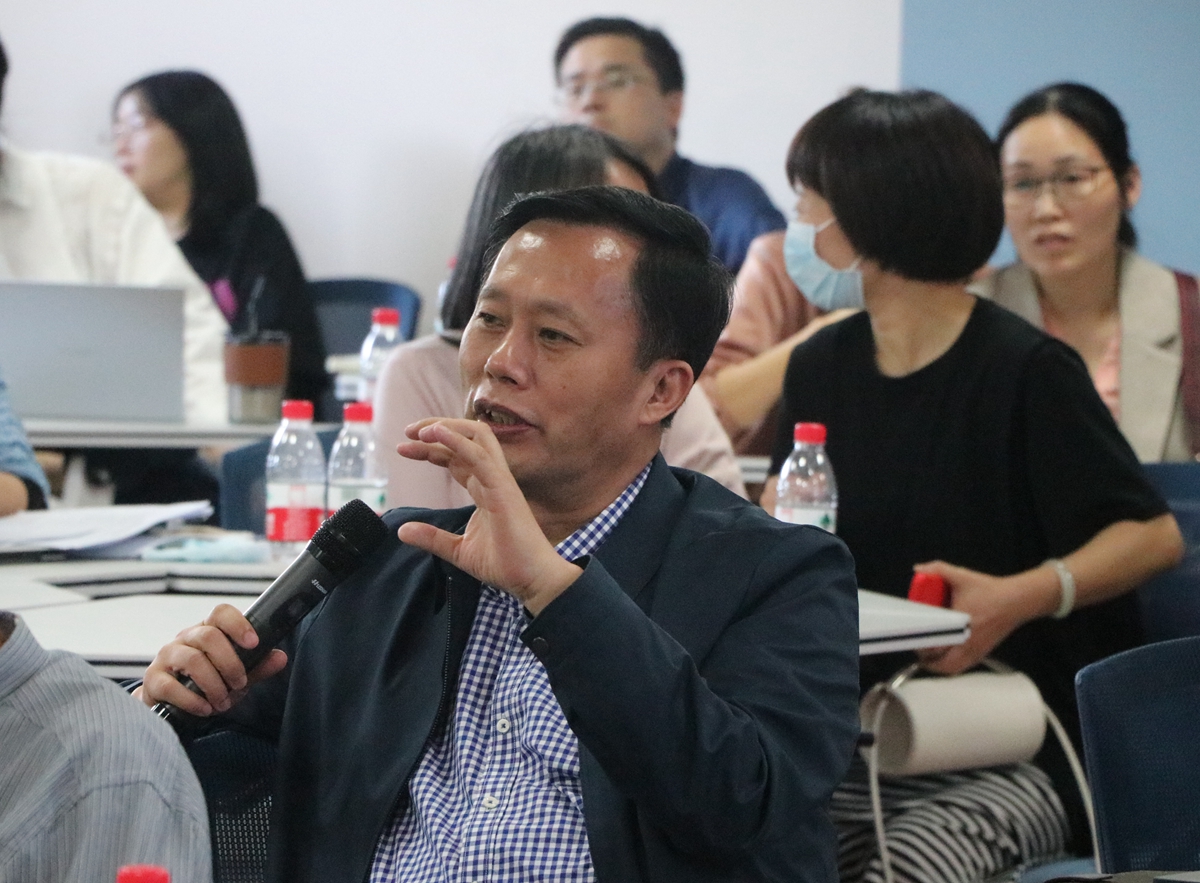 学校举办第二期教师沙龙和“社科+”面对面活动