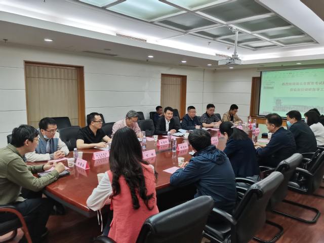 湖北省教育考试院徐春生一行来学校调研指导自学考试专网机考系统验证测试工作