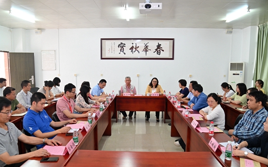 我校举办神舟十三号飞船搭载材料交接仪式暨地面育种工作启动会