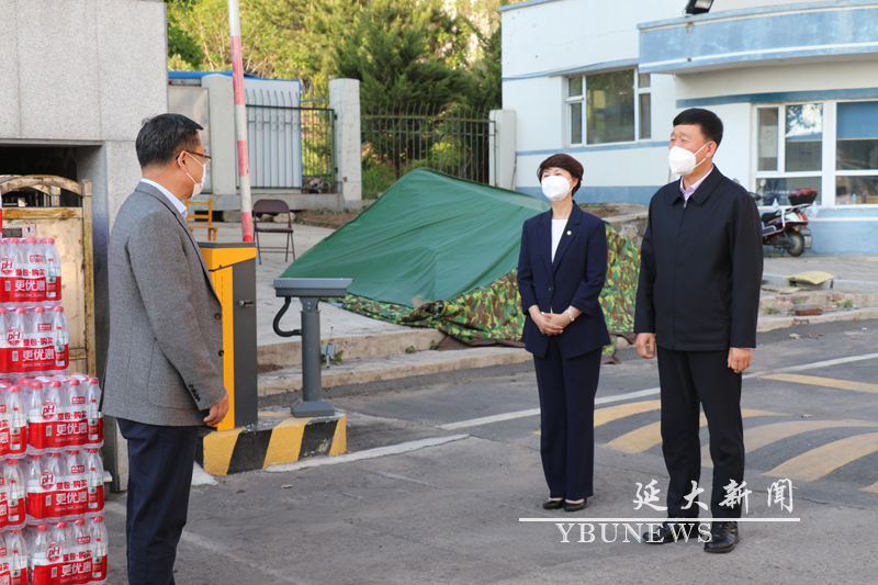 “疫”路同行共抗疫情，本地爱心企业向我校持续捐赠