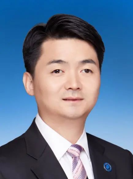 化工学院巩金龙教授获授“第六届中国化学会-赢创化学创新奖-杰出科学家”