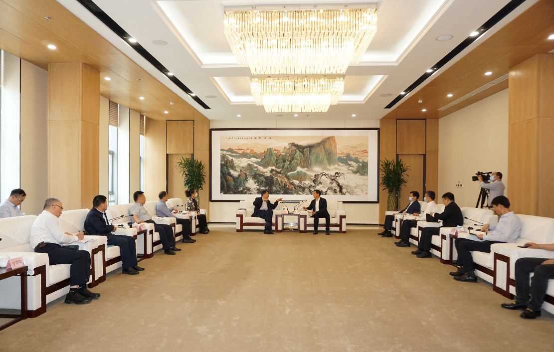 卢建军率队到西咸新区交流座谈