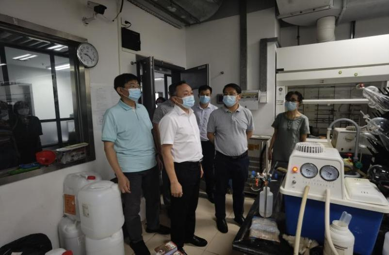 校领导率队检查番禺校区安全工作筑牢学校安全防线