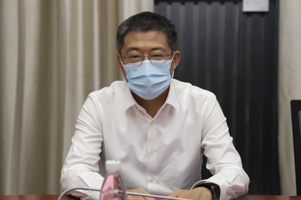 陈卫校长参加医学院疫情防控志愿服务工作交流会