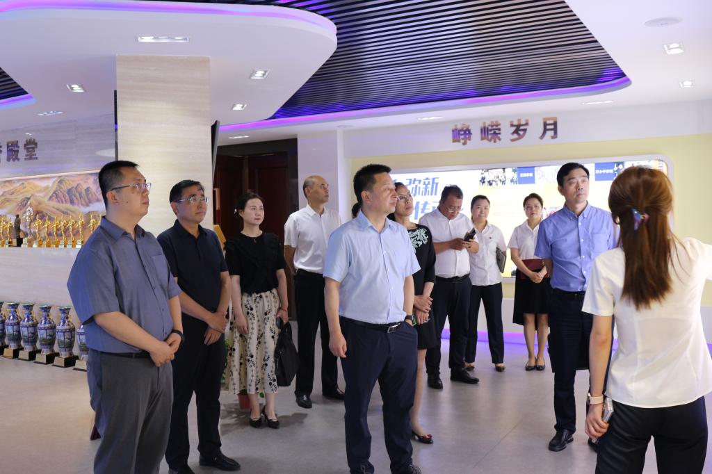 校党委书记杨涛赴陕西建工第一建设集团有限公司开展访企拓岗（联络校友）活动