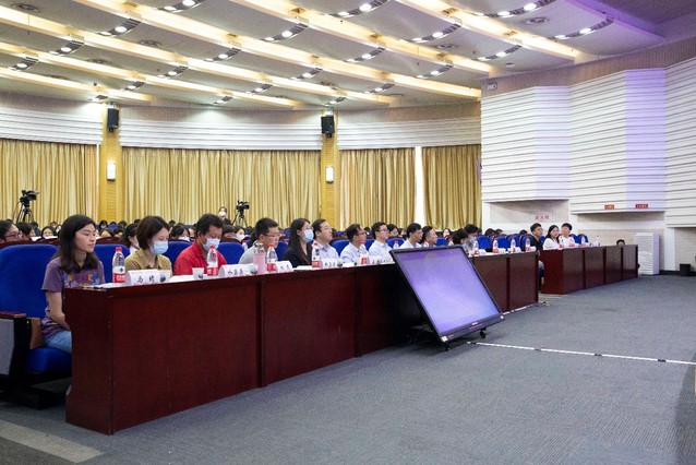 工商管理学院举办第八届“经管共商”学术文化节闭幕式暨本科生经济管理论坛活动