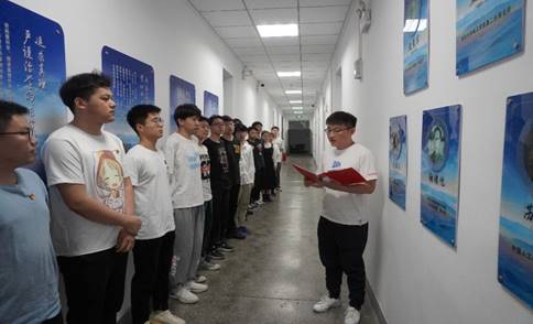 信息学院开展2022届毕业生党员“最后一次党课”