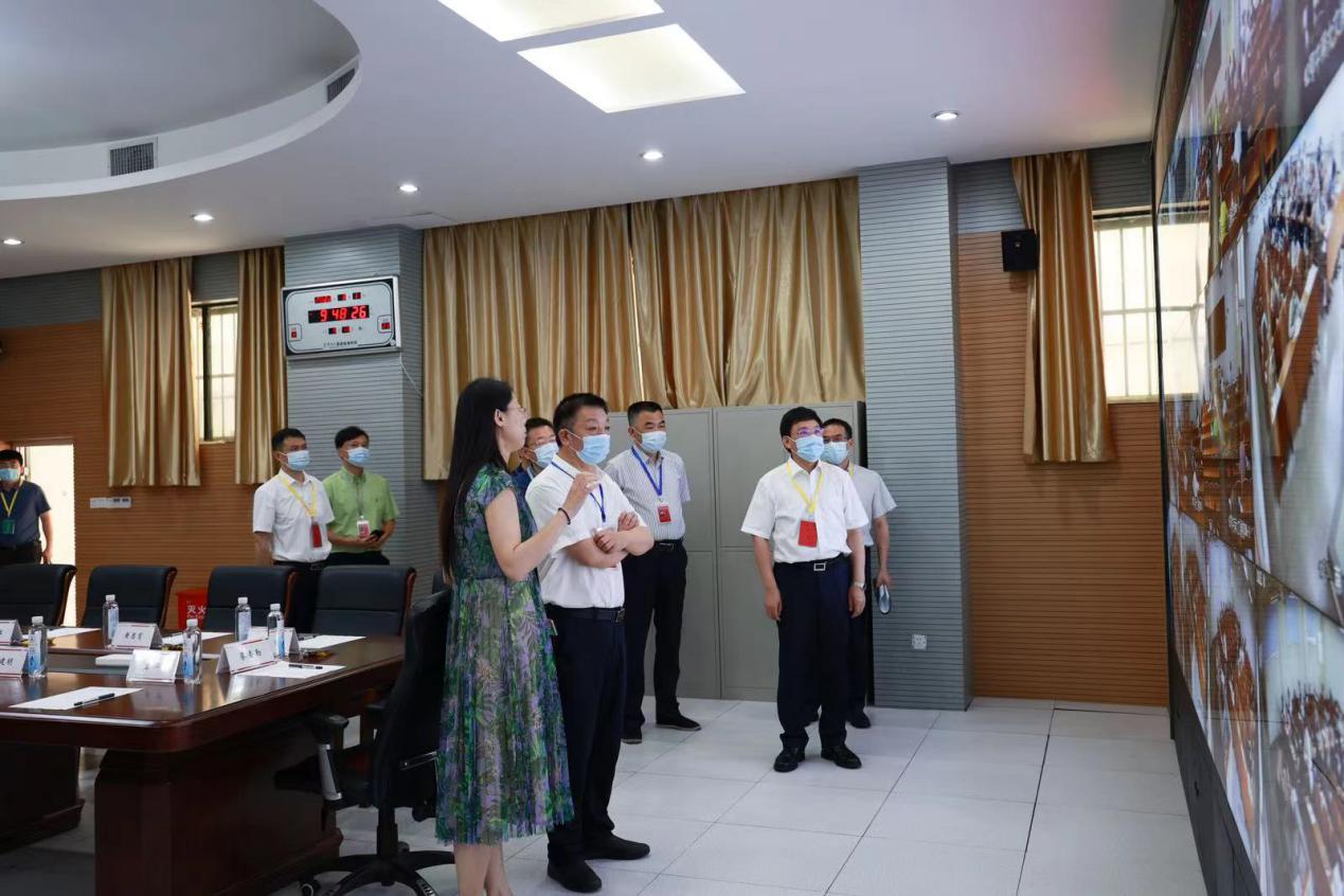 湖北省教育厅副厅长周启红一行莅临我校检查指导全国大学英语四、六级考试工作