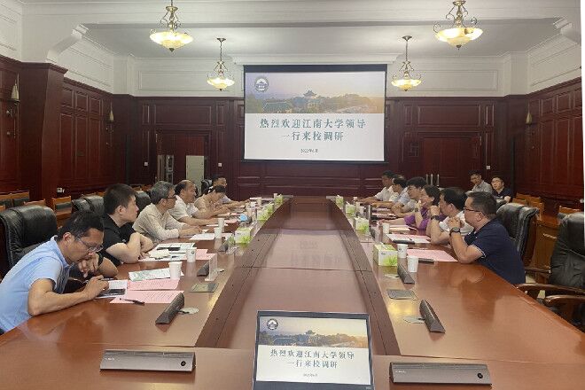 校领导带队赴武汉高校调研