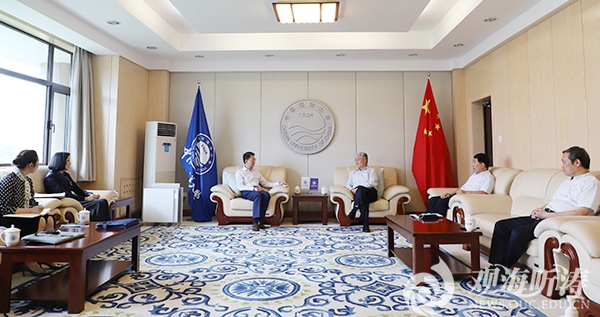 中国银行青岛分行党委书记、行长闫华来校座谈交流