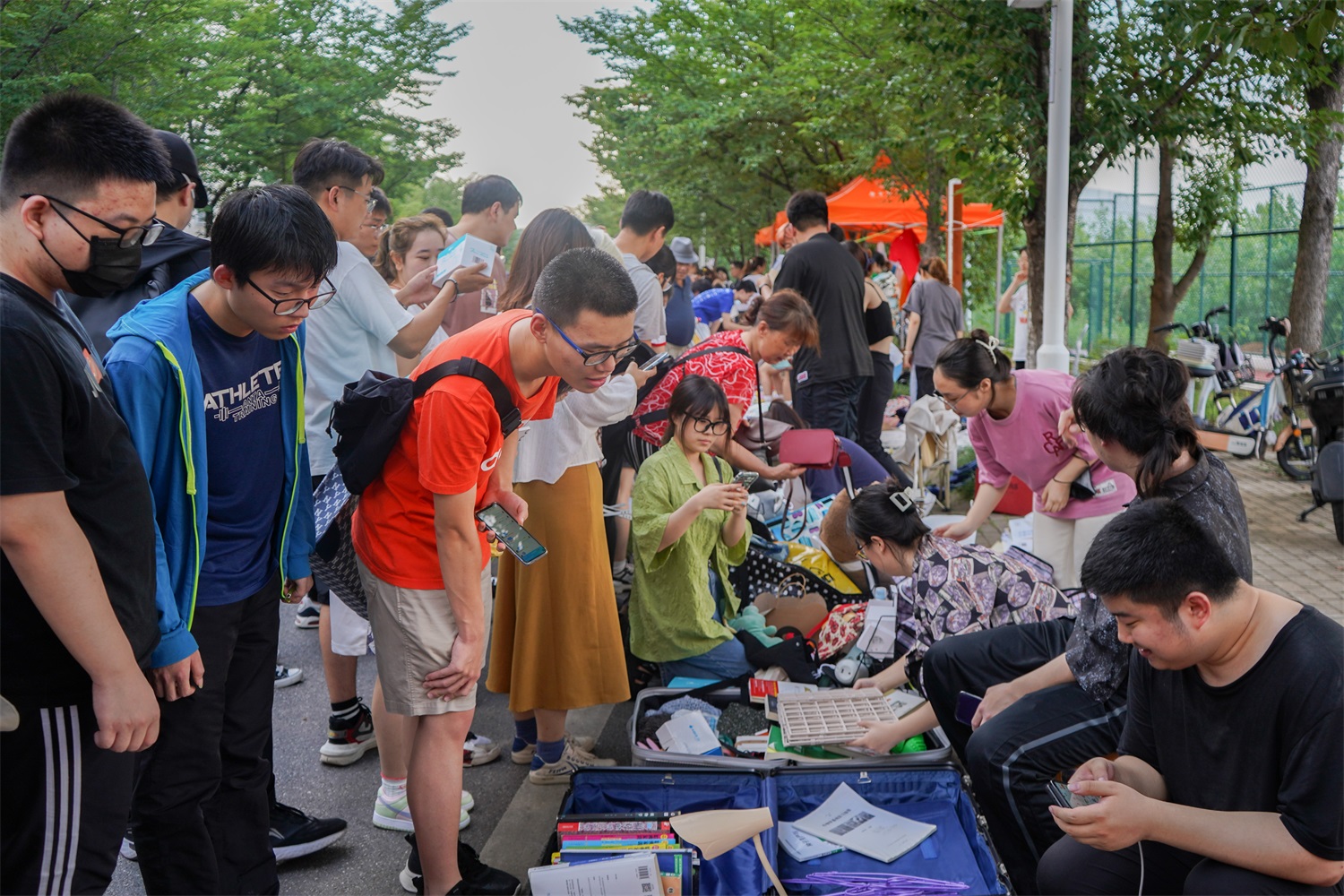 【毕业季】毕业集市：将青春记忆留在华农