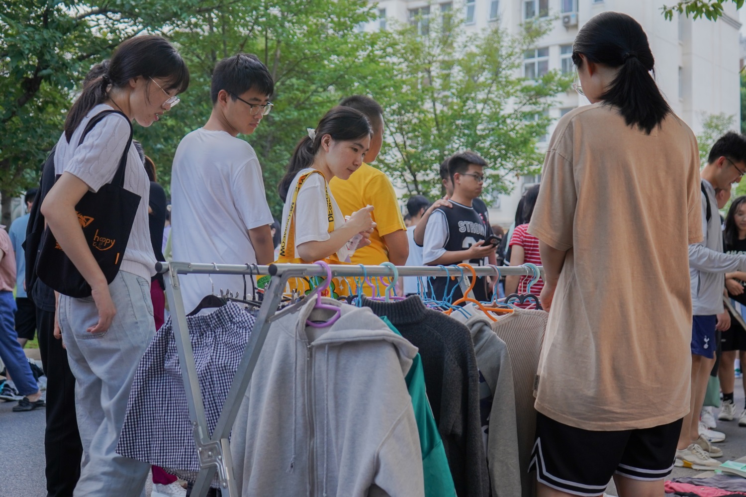 【毕业季】毕业集市：将青春记忆留在华农