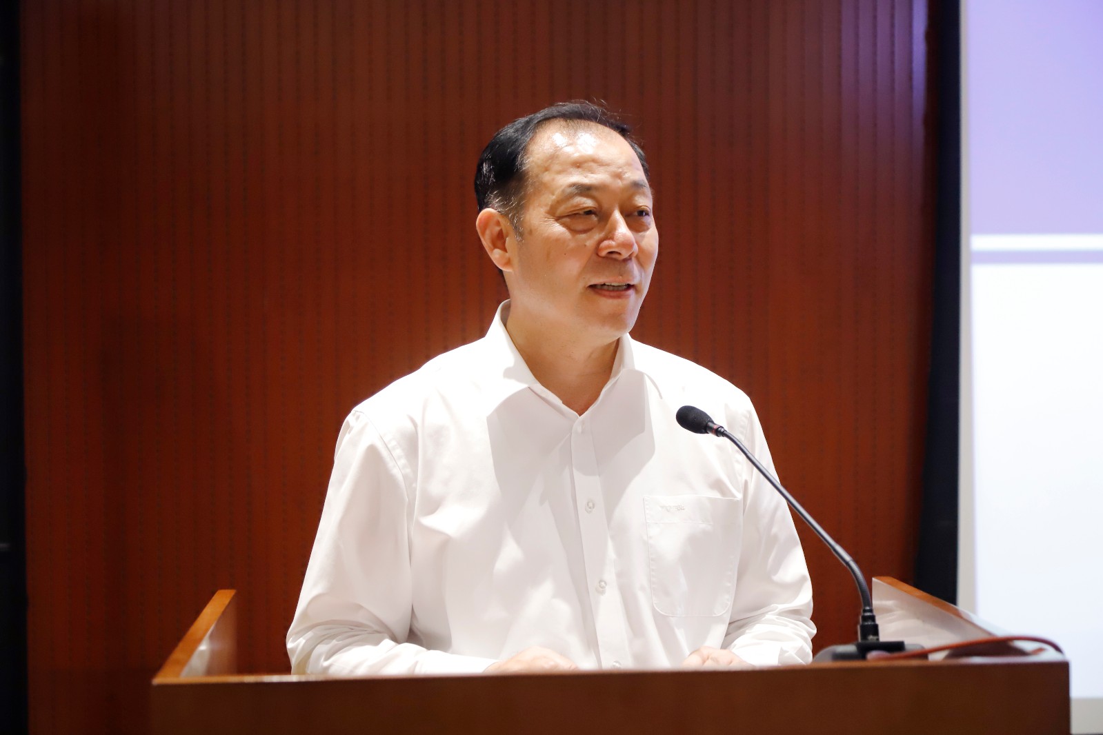 我校召开九届二次教代会提案办理工作部署会