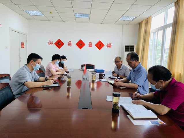 校医院党员干部下基层察民情解民忧暖民心实践活动稳步开局